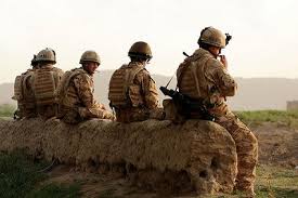 米軍とアフガニスタンの特殊部隊は、同州の州都ファラー市（ farah city ）の奪取を試みたイスラム原理主義組織タリバン（ taliban ）と丸1日に及ぶ戦闘を繰り広げ、タリバンの戦闘員らをファラー市郊外へ追いやった。 ã‚¢ãƒ•ã‚¬ãƒ‹ã‚¹ã‚¿ãƒ³ æˆ¦äº‰ã®ç‹‚æ°— æ°—æ™´ã‚‰ã— ã®ãŸã‚ ã‚¹ãƒãƒ¼ãƒ„æ„Ÿè¦š ã§ä¸€èˆ¬äººæ®ºå®³ã‹ å­¤å¸†ã®é å½±ç¢§ç©ºã«å°½ã