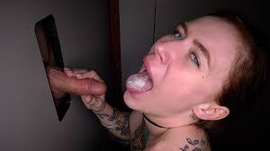 Paulina gloryhole exclusive pictures - Paulina's gloryhole moments