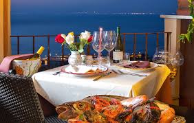 Ristorante, ristorante di carne, ristorante di pesce, piatti tipici, cucina napoletana , cucina mediterranea. Albergo Da Giorgio Camere Con Vista Mare Al Centro Di Capri