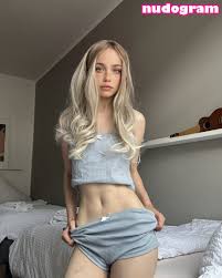 cutelittledaisy  littledaisy Nude Leaks OnlyFans Photo 211 - Nudogram v2.0