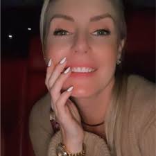 THE IT GIRL BAG IS BACK!