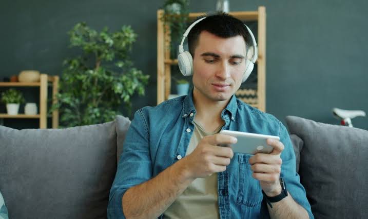 How Digital Entertainment Habits Are Changing in the UK