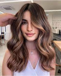 49 Trendige Frisuren Lange Haare Mit Stufig Haarschnitt Lange Haare Trendige Frisuren Lange Haare Haarschnitt