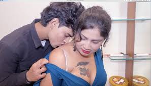 Desi aunty called her boyfriend and had sex