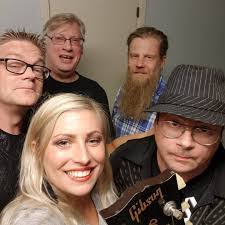 Linda Bednarek's Instagram, Twitter & Facebook