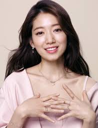 Son Ye Jin, Suzy, Park Shin Hye, Park Min Young là loạt mỹ nhân sở hữu bờ  vai quyến rũ nhất Kbiz