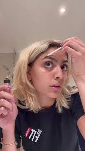 my 2016 eyebrows were NOT it, also lmk what i should do next besties  #eyebrows #2016 #haircut #guys #kimkardashian #concert