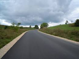 Cascada valul miresei este o cascada din muntele vladeasa la care se ajunge foarte usor si care impresioneaza prin perdeaua de apa care se scurge dar o sa fie placuta si o sa va ramana in suflet! A Fost Asfaltat Drumul Spre RÄƒchiÅ£ele Se Deschide Accesul Spre Cascada VÄƒlul Miresei Stiri De Cluj