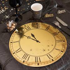Nahtloses neujahrsmuster mit countdown uhr und masken 1632494 vektor kunst bei vecteezy. Platz Set Silvester Neujahr Countdown Uhr 4er Pack Partydeko Partyartikel Fur Mottopartys Im Fixefete De Shop Kaufen