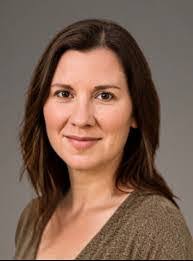 Sarah Hecker's Instagram, Twitter & Facebook