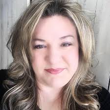 Add Life and Beauty to Your Home by Decorating With Birdcages