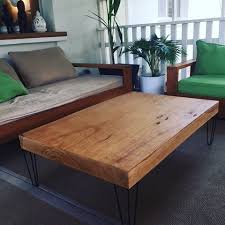 epingle sur table de salon