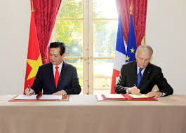 Dù hlv didider deschamps sử dụng nhiều cầu thủ dự bị nhưng thất bại nếu như pháp có dấu hiệu thụt lùi thì bồ đào nha lại đang thăng tiến rõ rệt. Tuyen Bá»' Chung Vá» Quan Há»‡ Ä'á»'i Tac Chiáº¿n LÆ°á»£c Viá»‡t Phap Baotintuc Vn