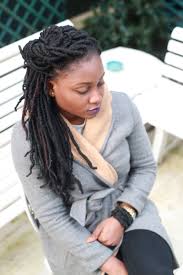 Pose de faux locks coupe homme prestation coiffure realisee par. Cheveux Ces Coiffures Qui Vous Feront Envisager De Tester Les Fausses Locks Le Club Des Cotonettes