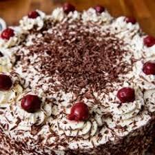 Original Schwarzwalder Kirschtorte Nach Regina Schochlin Rezept Original Schwarzwalder Kirschtorte Kirschtorte Schwarzwalder Kirschtorte