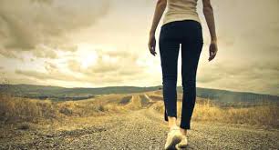 Walking Benefits in Hindi: रोज आधा घंटा पैदल चलने से होने वाले सेहत लाभ | TheHealthSite.com हिंदी