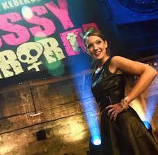 Carolin kebekus (born 9 may 1980 in bergisch gladbach) is a german comedian and actress. Pussy Terror Tv Von Einem Muss Carolin Kebekus Die Zunge Lassen Welt