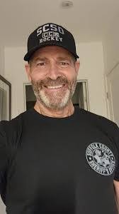 Larry Bent's Instagram, Twitter & Facebook