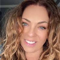 Joanne Mcnellis's Instagram, Twitter & Facebook