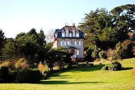 Sur Le Secteur De Saint Quay Portrieux En Bretagne Dans Les Cotes D Armor Ce Splendide Manoir Est Loge Au Coeur D Un Vaste Parc Le Manoir Pontrieux Immobilier
