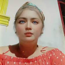 MOON MAGIC 🌒 A captivating waxing crescent moon graced the Sunday night  sky as seen from Marikina City. (Photos by Walter Bollozos/The Philippine  STAR)