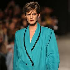 Tennant, who was the granddaughter of the dowager duchess of devonshire, shot to fame in the early 1990s, appearing in fashion magazines including. Supermodel Stella Tennant Dies At 50