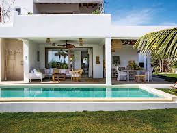 Une Maison Blanche Par Un Architecte Espagnol Planete Deco A Homes World Architecte Maison D Ete Maison