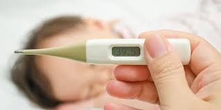 2.4 s/d 3.9 kg) termasuk dalam berat badan normal sesuai usianya. Jangan Panik Ini Penyebab Bayi Demam Dan Cara Mengobatinya