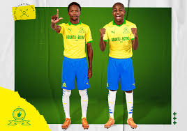 Go on our website and discover everything about your team. Mkhize And Mdhluli Sign First Team Contracts Mamelodi Sundowns Official Website
