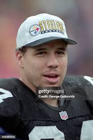 106 Chad Brown Steelers Photos & High Res Pictures