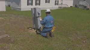 Thousands of people behind