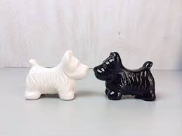Black And White Checkered Salt And Pepper Shakers Vintage Salt And Pepper Shaker Set Scottie By Seedlingplantation Vintage Salt And Pepper Shaker Salt And Pepper