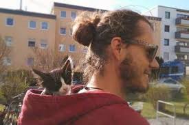 Man Adopts Stray Cat And Takes Her On An Epic Motorbike Road Trip