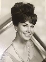 Dixie Moses's Instagram, Twitter & Facebook