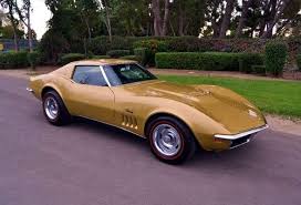 The exterior is elkhart green gm code 946, with custom gold accents on the fender lines, approximately 420. Jim Chester S Garage Chevy Muscle Cars Chevrolet Corvette Stingray Muscle Cars