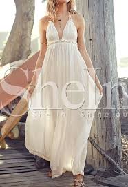 Come poter utilizzare i vestiti lunghi estivi anche nei mesi più freddi? Beige Spaghetti Strap V Neck Backless Maxi Dress Shein Sheinside Abiti Lunghi Vestiti Abiti