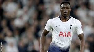 Victor mugubi wanyama is a kenyan professional footballer who plays as a defensive midfielder for major league soccer club cf montréal and c. Victor Wanyama Tottenham And Club Bruges Agree Deal For Kenya Midfielder Bbc Sport