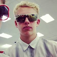 Max Briles's Instagram, Twitter & Facebook