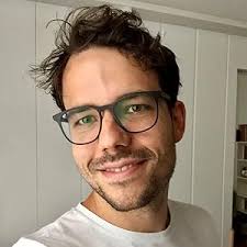 Amazon.com: Ronald Mak: books, biography, latest update