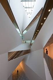 Tel Aviv Museum Of Art Opens Its New Herta And Paul Amir Building Tomorrow Mouvement Moderne Architecture Moderne Architecture Contemporaine