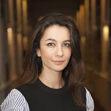 She is also the host of bbc world news' impact with yalda hakim. Yalda Hakim Wise
