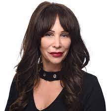 Veronica Jinks's Instagram, Twitter & Facebook