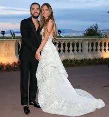 Pin On Heidi Klum Outfits