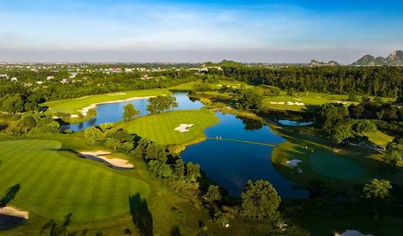 Sky Lake Resort & Golf Club | Hanoi