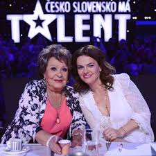 Jiřina bohdalová je česká herečka.vystudovala damu a začínala po boku jana wericha v divadle abc a posléze v městských divadlech pražských. Bohdalova Stared At The Jury Of Talent Let Him Replace Mora