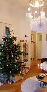Wie schmücken die deutschen ihre häuser und gastzimmer? Weihnachtsbaum Schmucken So Wird S Heimelig