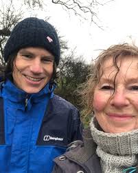 Eee, what an inspiring morning. Thought I would record some alternative  views, makes a change from all these soft focus romantic posts that make me  anxious. I shall never be able to