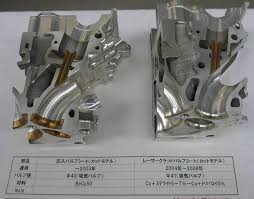 Honda's f1 engine revealed honda has revealed intimate details of its ra806e 2.4 litre v8 f1 engine to a group of publications including racecar engineering. Honda S F1 Engine Revealed Racecar Engineering