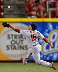 Second Baseman Kolten Wong Catches A Pop Fly Hit By Cincinnati Reds Billy Hamilton In The F St Louis Cardinals Baseball Cardinals Team Stl Cardinals