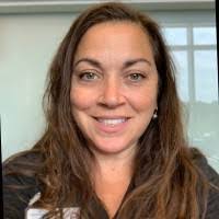 Kerri Medeiros's Instagram, Twitter & Facebook